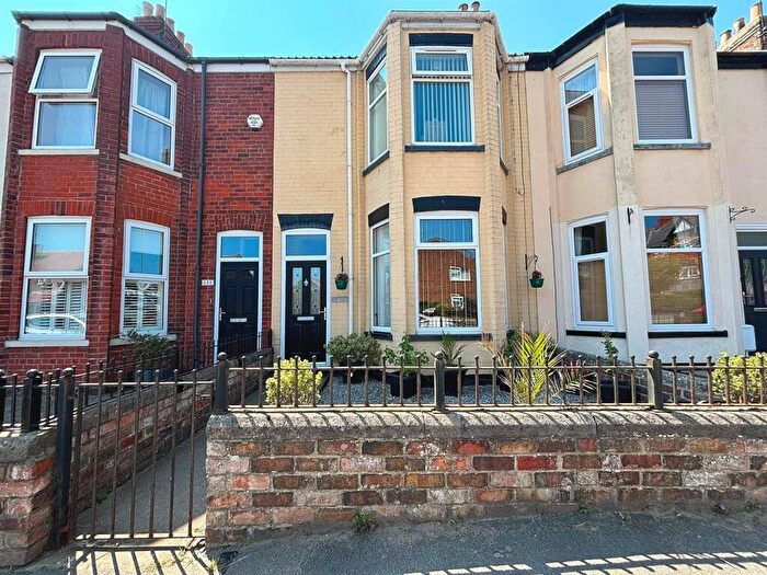 3 Bedroom Terraced House For Sale In Cliff Road, Hornsea, HU18