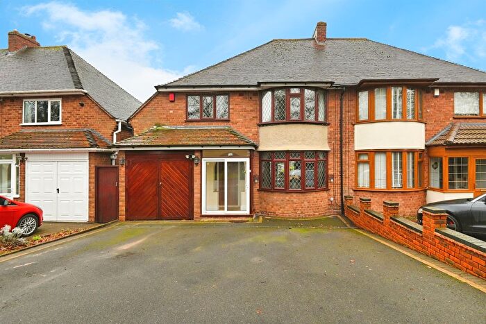 3 Bedroom Semi Detached House For Sale In West Avenue, Castle Bromwich, Birmingham, B36