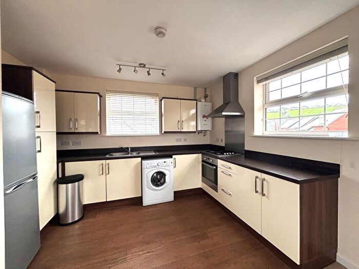 2 Bedroom Flat To Rent In Harris Place, Exeter, EX1