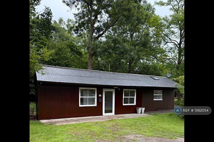 1 Bedroom Bungalow To Rent In Copthorne Road, Crawley, RH10