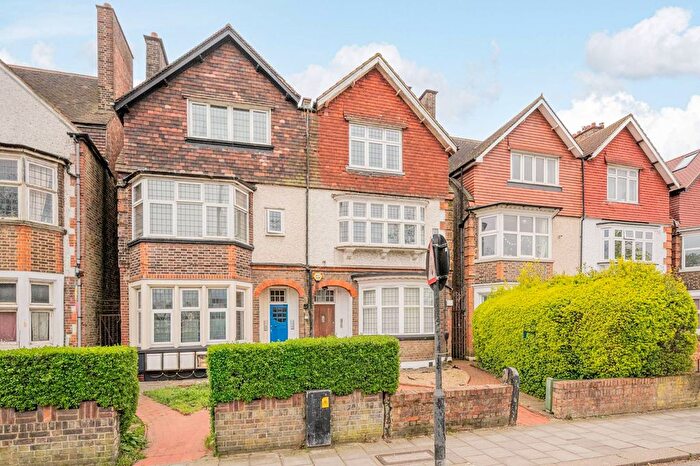 1 Bedroom Flat For Sale In Drewstead Road, Streatham Hill, London, SW16