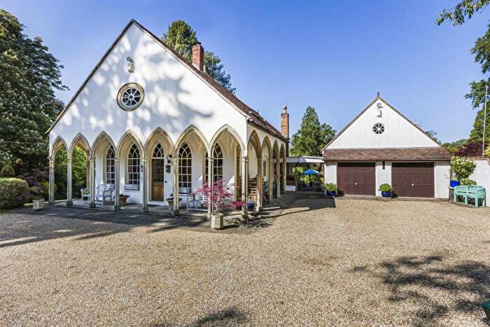 4 Bedroom House For Sale In Henley Road, Wargrave, RG10