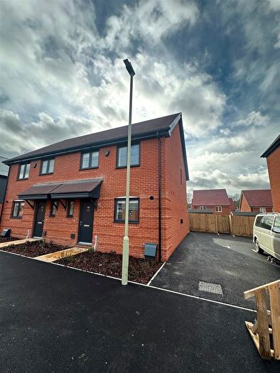 3 Bedroom Semi Detached House To Rent In Beaulieu Road, Whiteley, Fareham, SO30