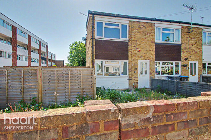 2 Bedroom End Of Terrace House For Sale In Prairie Road, Addlestone, KT15