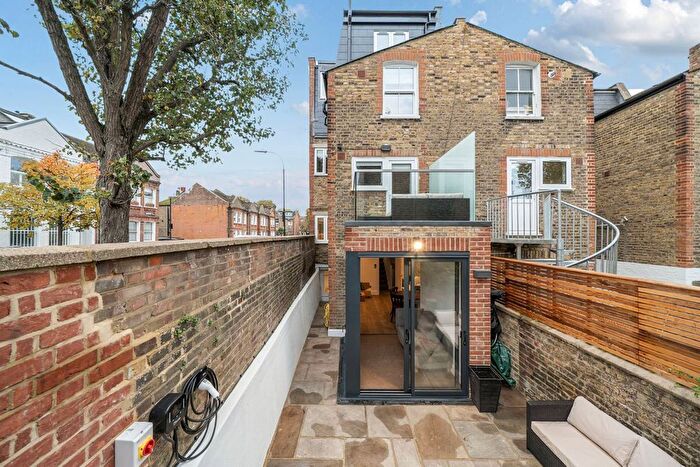 4 Bedroom End Terrace House To Rent In Cranbury Road, Sands End, London, SW6