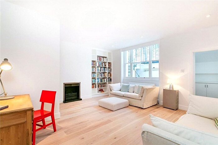 2 Bedroom Flat To Rent In St Stephens Gardens, Notting Hill, W2