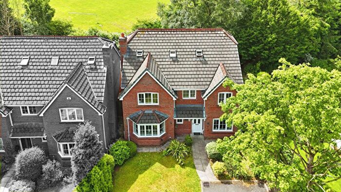 6 Bedroom Detached House For Sale In Bryony Gardens, Lostock, BL3