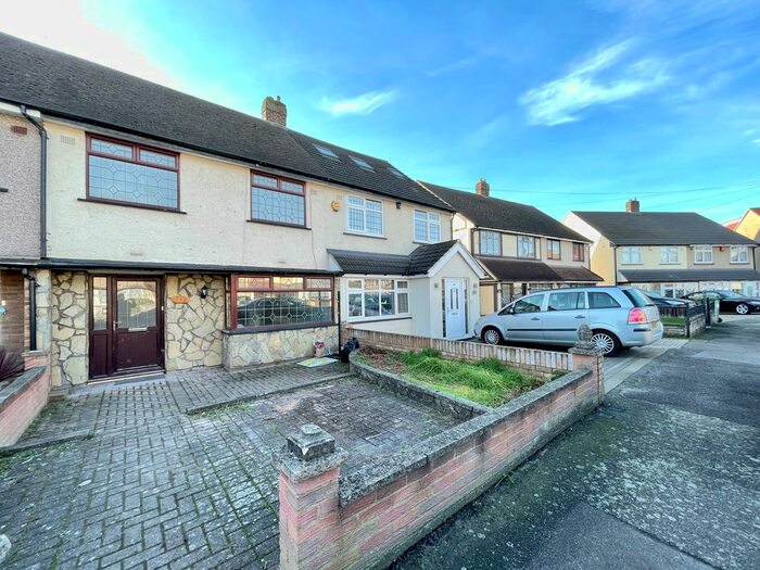 3 Bedroom Terraced House To Rent In St. Andrews Avenue, Hornchurch RM12