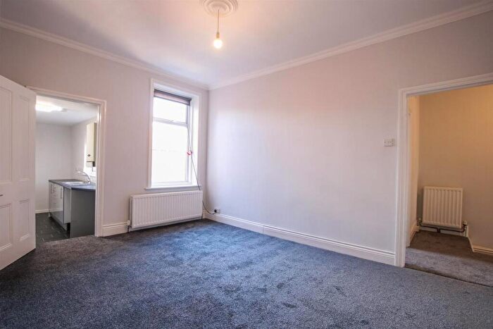3 Bedroom Apartment To Rent In Elsdon Terrace, North Shields, NE29
