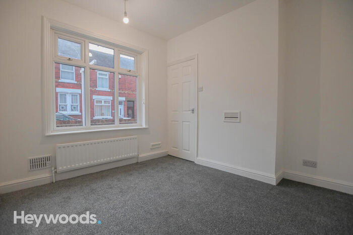 2 Bedroom Bungalow For Sale In Felstead Street, Baddeley Green, Stoke-on-Trent, ST2