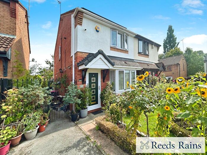 3 Bedroom Semi-Detached House For Sale In Tenbury Close, Salford, Greater Manchester, M6