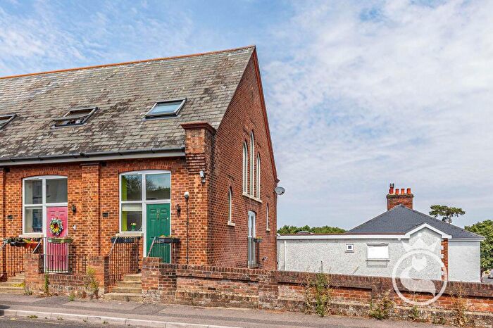3 Bedroom End Of Terrace House For Sale In Wayne Road, Poole, BH12