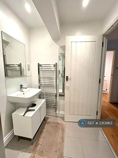 1 Bedroom Flat To Rent In Hampton Place, Brighton, BN1