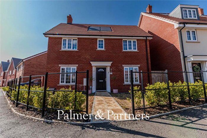 3 Bedroom Detached House For Sale In Challis Circle, Stowmarket, Suffolk, IP14