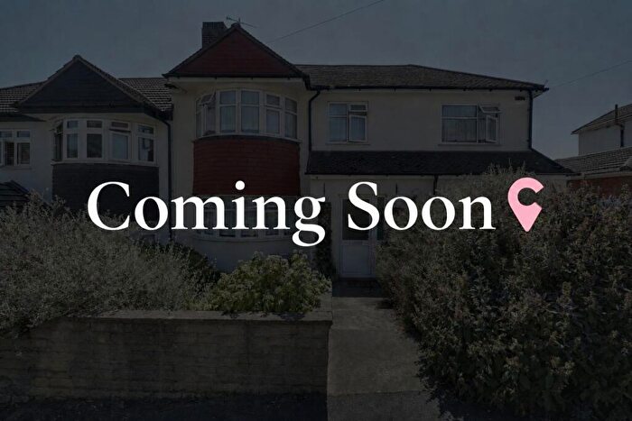 4 Bedroom Semi Detached House To Rent In Sidcup, Kent, DA14