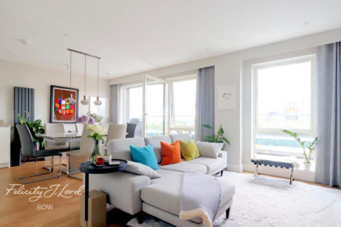 3 Bedroom Apartment To Rent In Anderson Square, London, E3