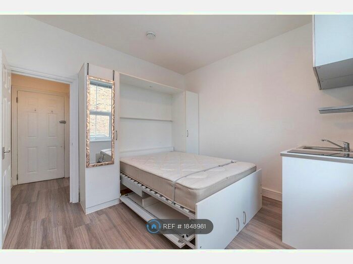 Studio To Rent In West End Lane, London, NW6