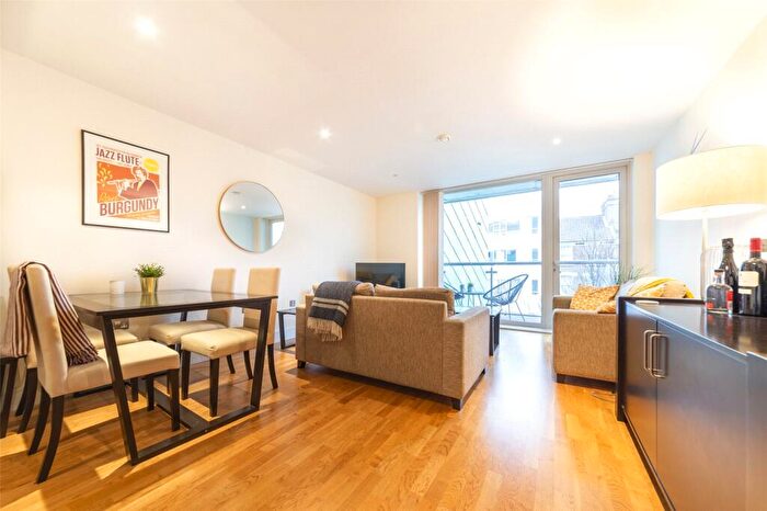 1 Bedroom Apartment For Sale In Drayton Park, London, N5