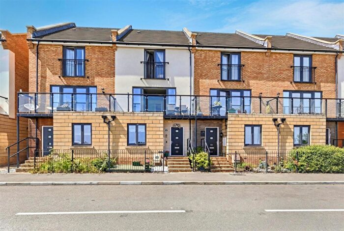 4 Bedroom Terraced House For Sale In Kestrel Road, Corby, NN17