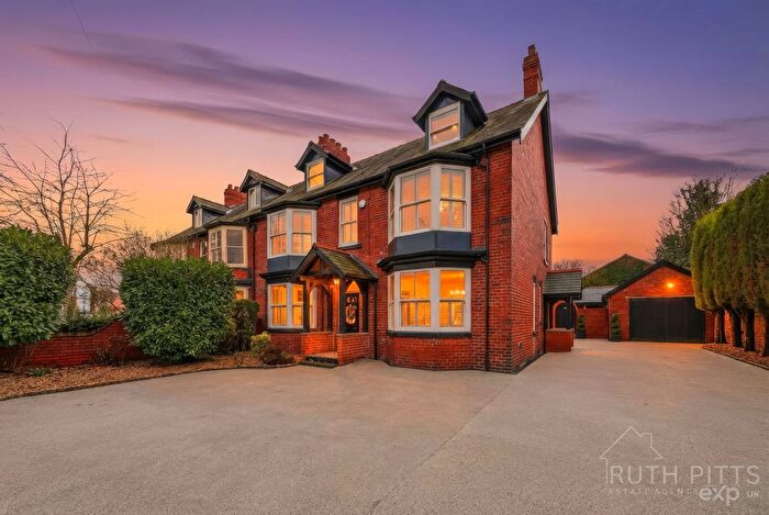 5 Bedroom Semi Detached House For Sale In Church Street, Brierley, Barnsley, S72