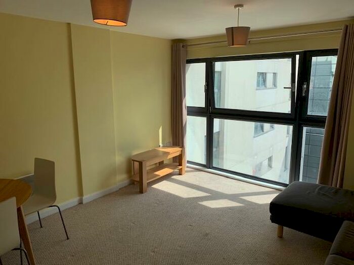 2 Bedroom Apartment To Rent In Landmark Place, Cardiff, CF10