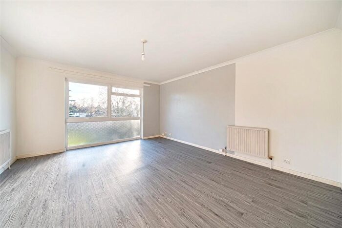 1 Bedroom Flat For Sale In Albemarle Road, Beckenham, BR3