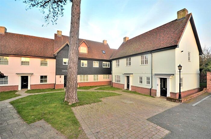 2 Bedroom Flat To Rent In Chequers Lane, Dunmow, CM6