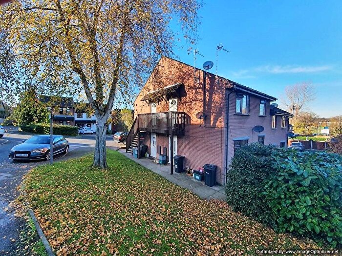 1 Bedroom Flat To Rent In Maple Grove, CW8