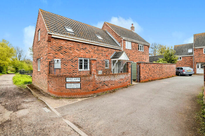 3 Bedroom Detached House For Sale In Moat Lane, New Buckenham, Norwich, NR16