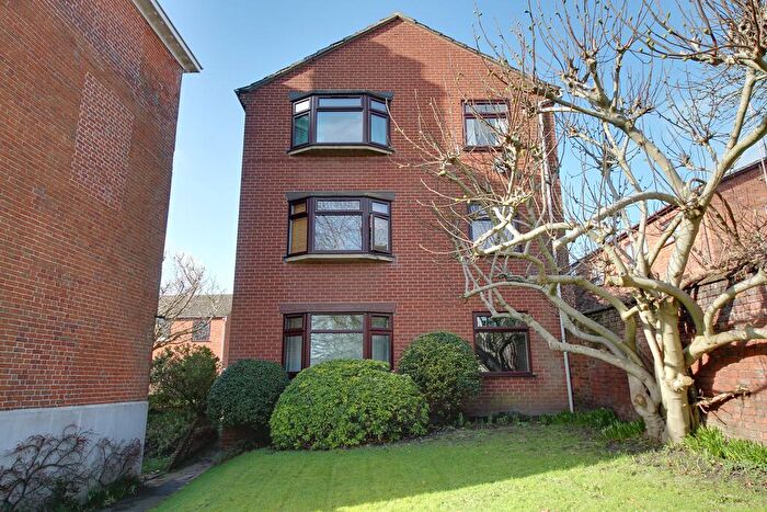 2 Bedroom Flat For Sale In Hamlin Court, NR3