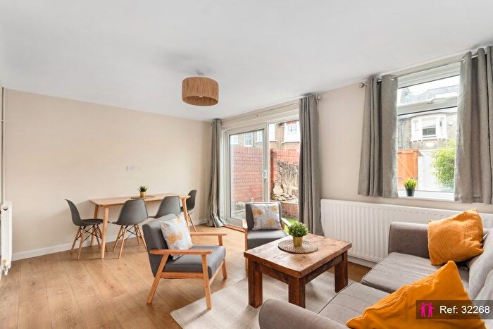 4 Bedroom End Of Terrace House To Rent In Westdean Close, London, SW18