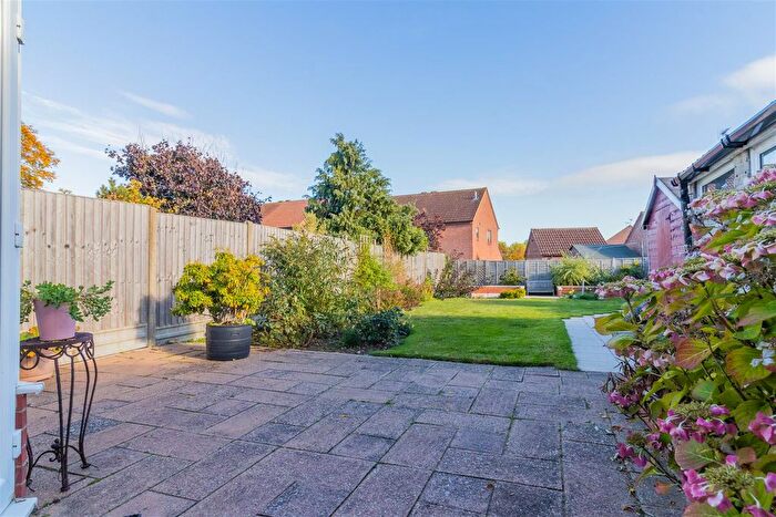 3 Bedroom Semi Detached Bungalow For Sale In St. Marys Close, Southam, CV47