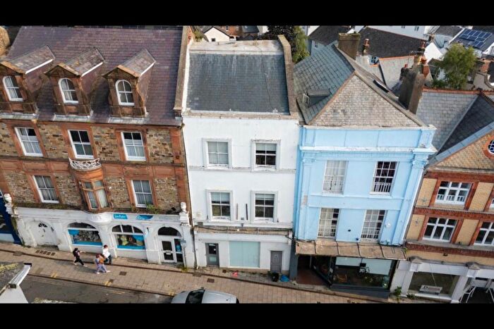1 Bedroom Flat To Rent In High Street, Bideford, Devon, EX39