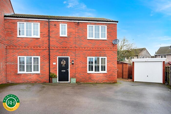 3 Bedroom House For Sale In Lime Tree Crescent, Rossington, Doncaster, DN11
