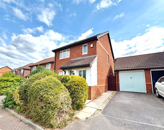 4 Bedroom Detached House To Rent In Parish Close, Ash, Aldershot, Surrey, GU12