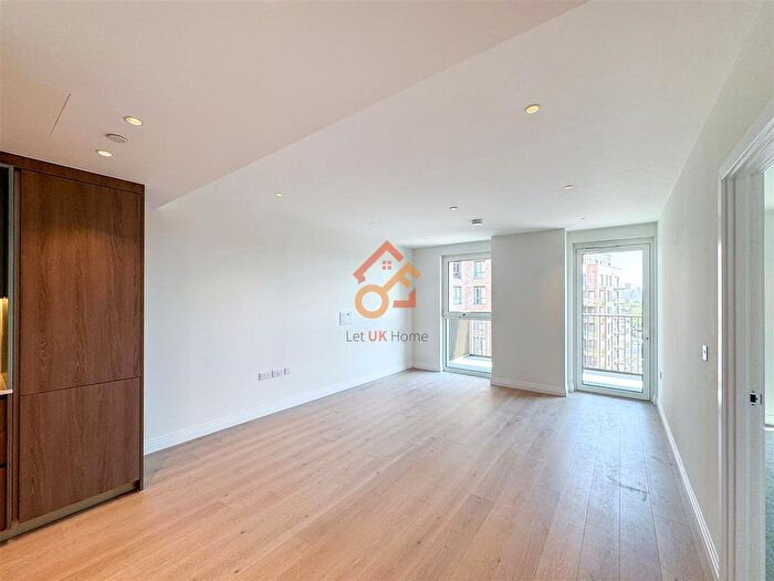 1 Bedroom Flat To Rent In The Pinnacle, Gasholder Place, London, SE11