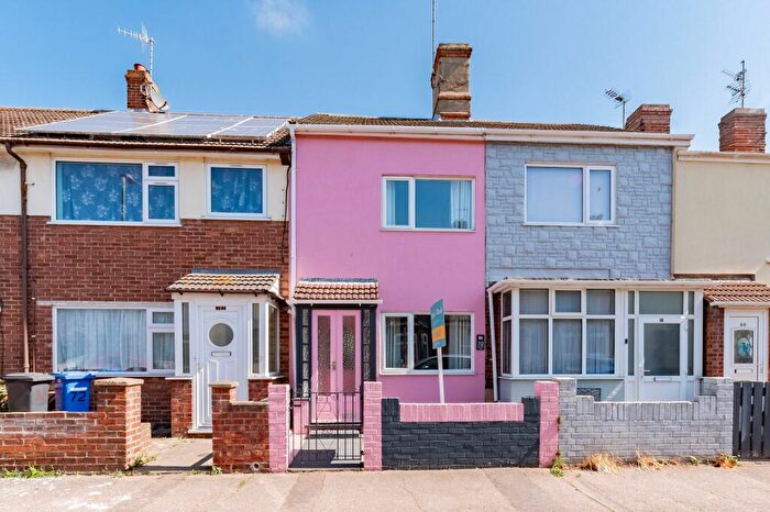 3 Bedroom Terraced House For Sale In Lorne Park Road, Lowestoft, NR33