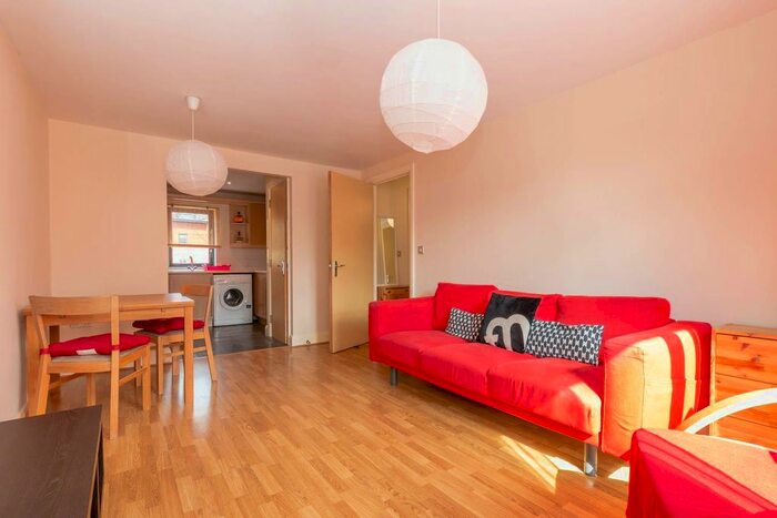 2 Bedroom Flat To Rent In Rickman Drive, Birmingham, B15