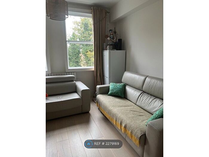1 Bedroom Flat To Rent In Sinclair Road, London, W14