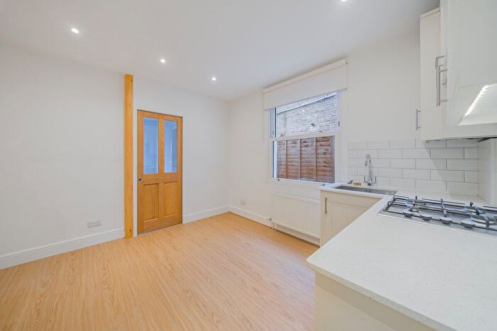 2 Bedroom Flat To Rent In Bruce Road, Mitcham, CR4