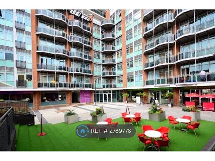 2 Bedroom Flat To Rent In The Heights, London, E15