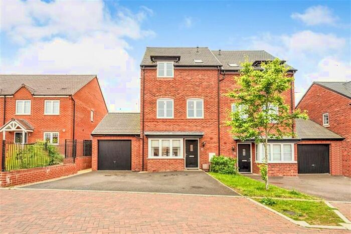 4 Bedroom Semi-Detached House To Rent In Bedroom Semi Detached House In Watercress Rise, Biddenham, Bedford, MK40