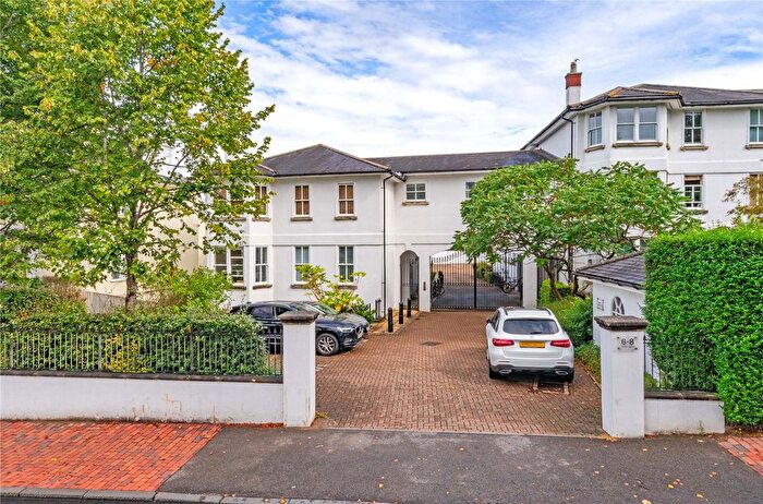 2 Bedroom Flat For Sale In Richard Beau Nash Apartments, Tunbridge Wells, Kent, TN1