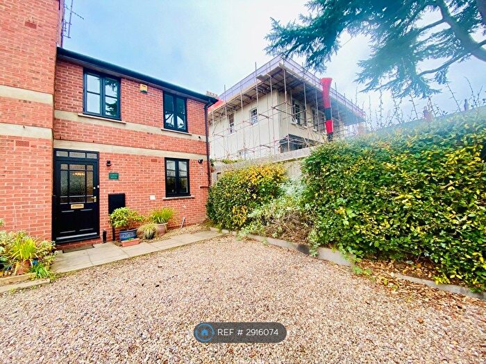 2 Bedroom Terraced House To Rent In Portland Place West, Leamington Spa, CV32