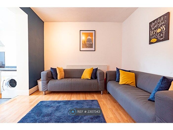 6 Bedroom Terraced House To Rent In Avenue Road, Southampton, SO14