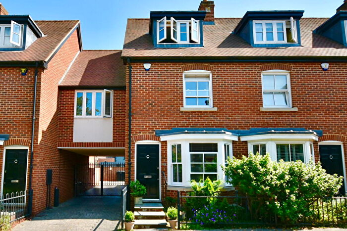4 Bedroom End Of Terrace House For Sale In Sudbury Mews, Canterbury, CT1