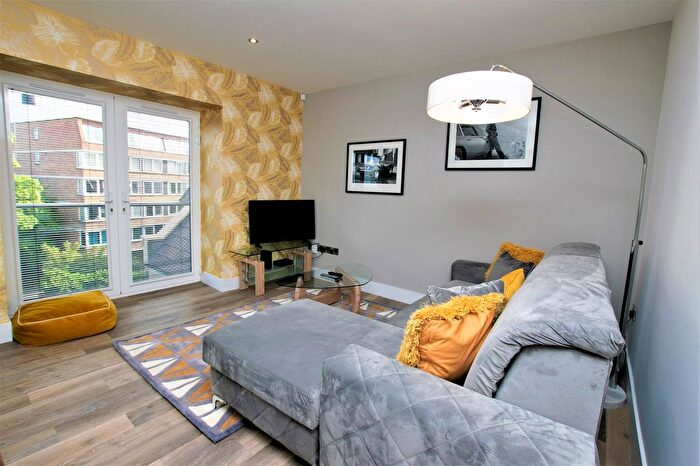 2 Bedroom Flat To Rent In Clifton, BS8