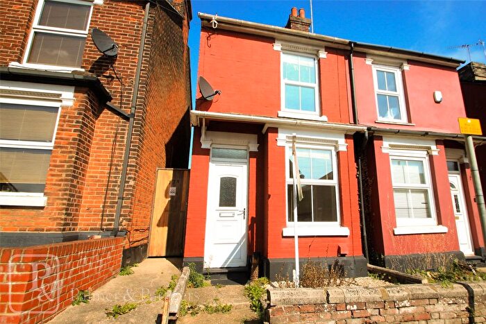 2 Bedroom Semi-Detached House To Rent In Bergholt Road, Colchester, Essex, CO4