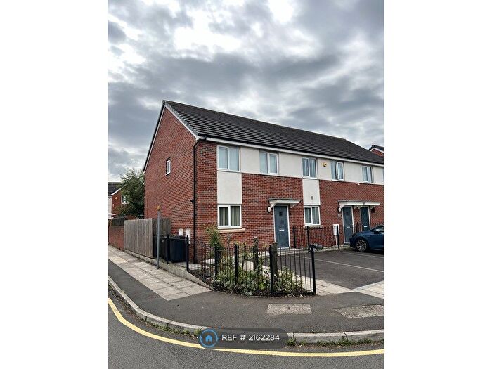 3 Bedroom End Of Terrace House To Rent In Oregon Close, Merseyide, L20