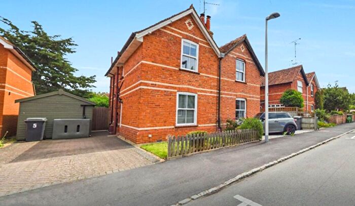 2 Bedroom Semi-Detached House For Sale In Meadowside Road, Pangbourne - Walk To Train Station, Shops, Restaurants And Pubs., RG8